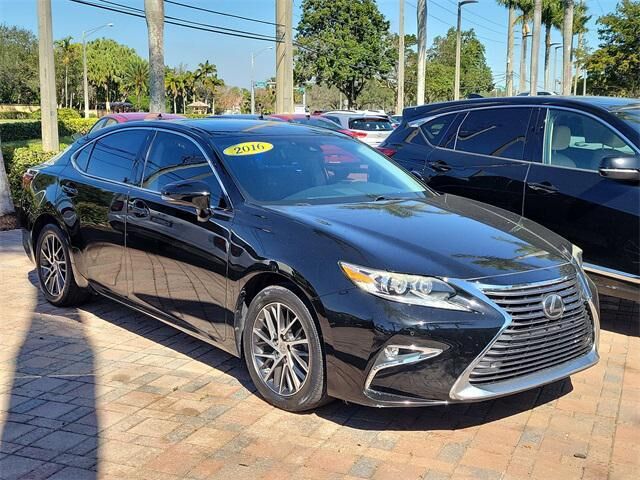 2016 LEXUS ES