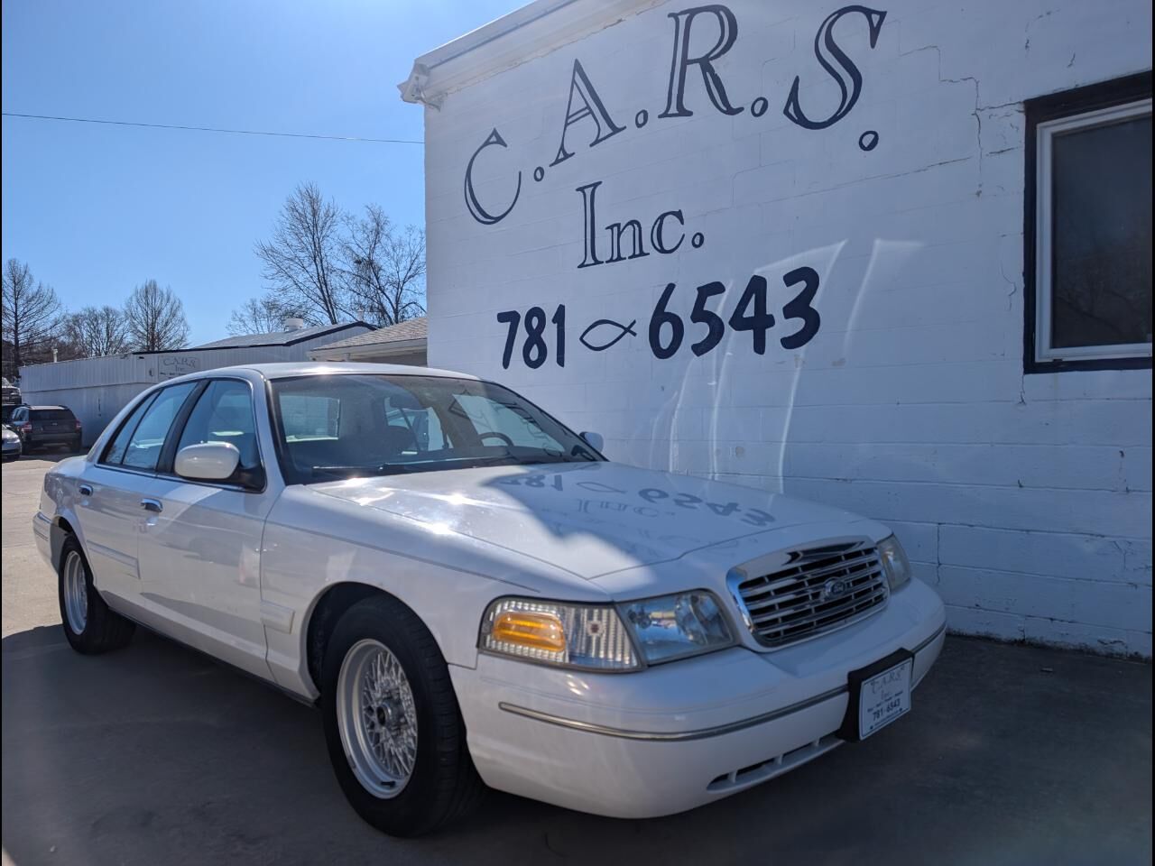 2000 FORD Crown Victoria