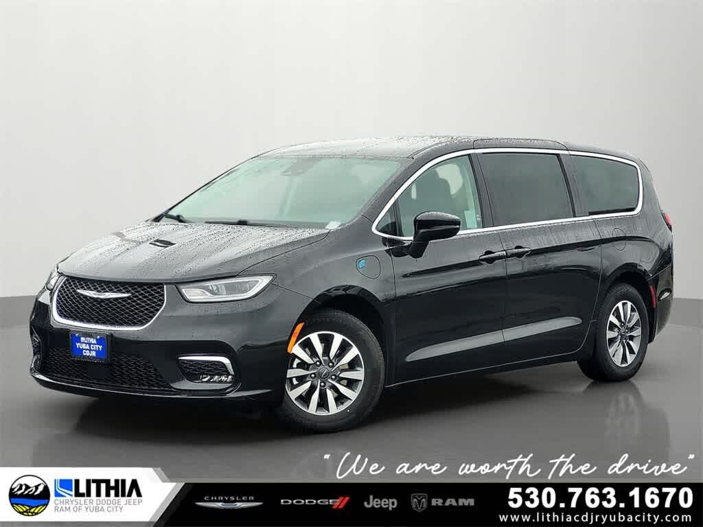 2023 CHRYSLER Pacifica