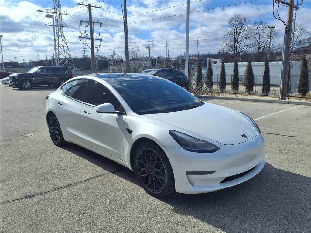 2022 TESLA Model 3