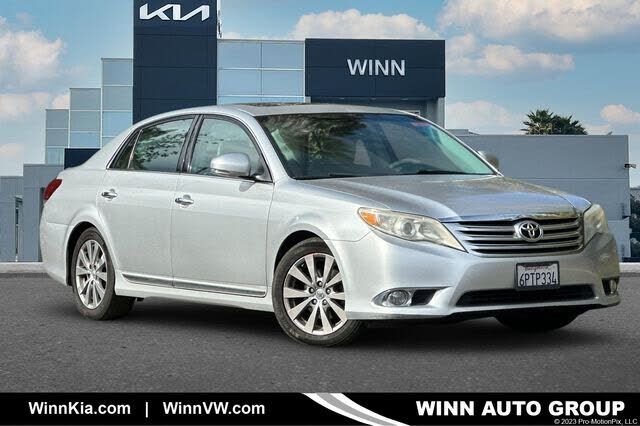 2011 TOYOTA Avalon