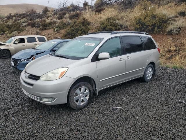 2004 TOYOTA Sienna
