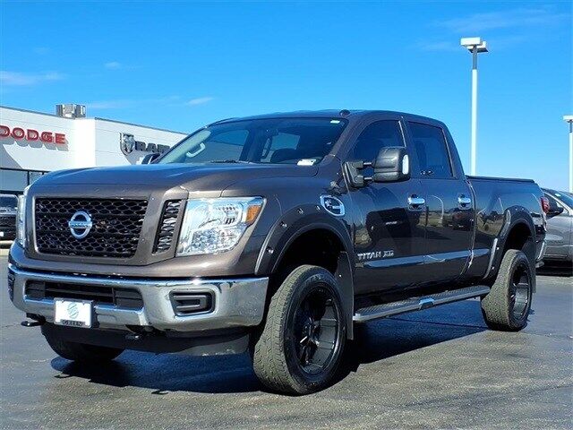 2019 NISSAN Titan