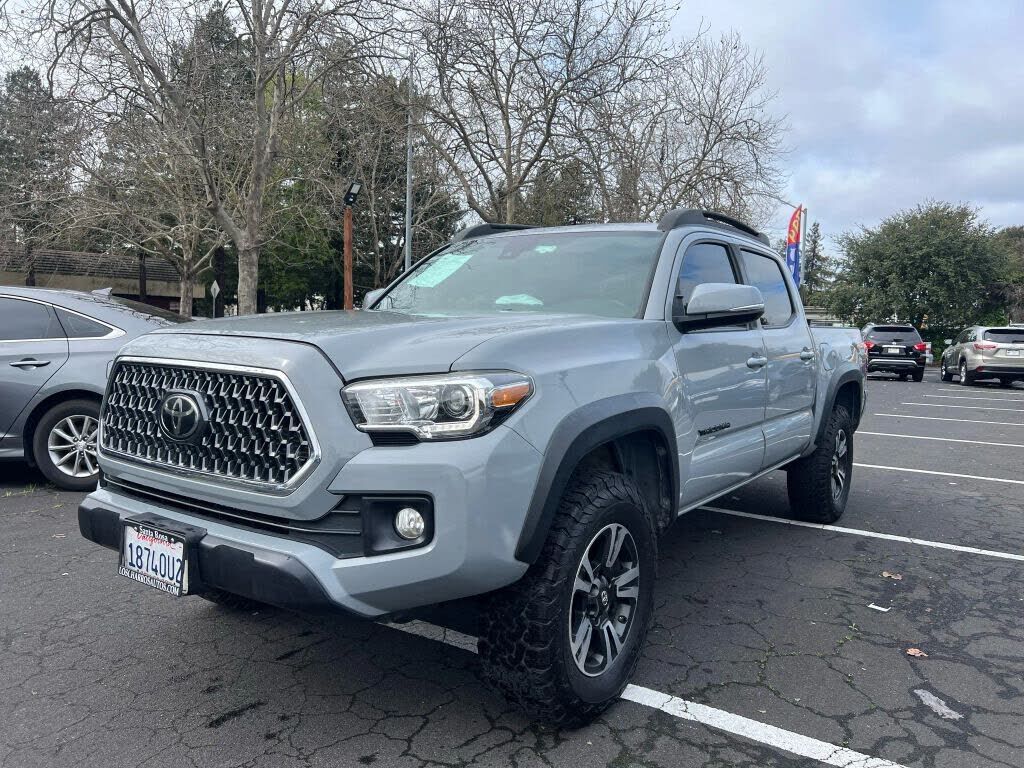 2019 TOYOTA Tacoma