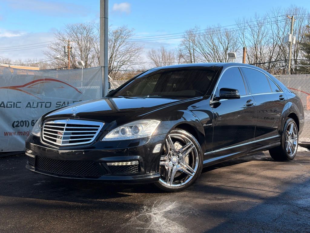2011 MERCEDES-BENZ S-Class