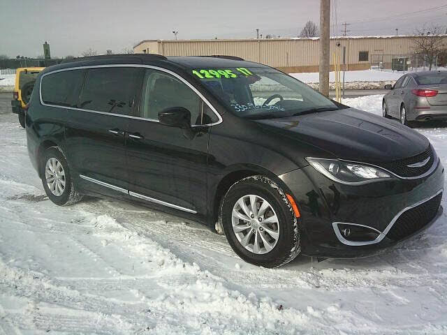 2017 CHRYSLER Pacifica