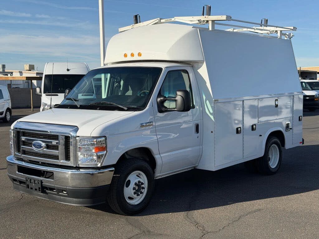 2023 FORD E-350