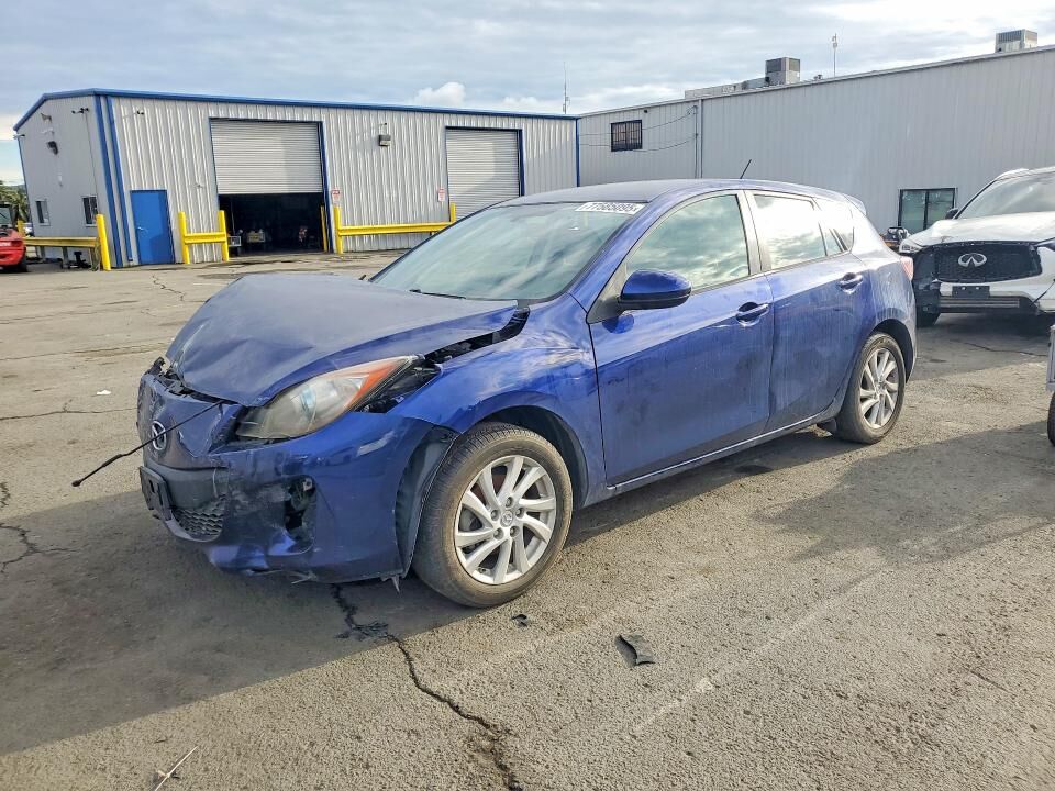 2012 MAZDA Mazda3