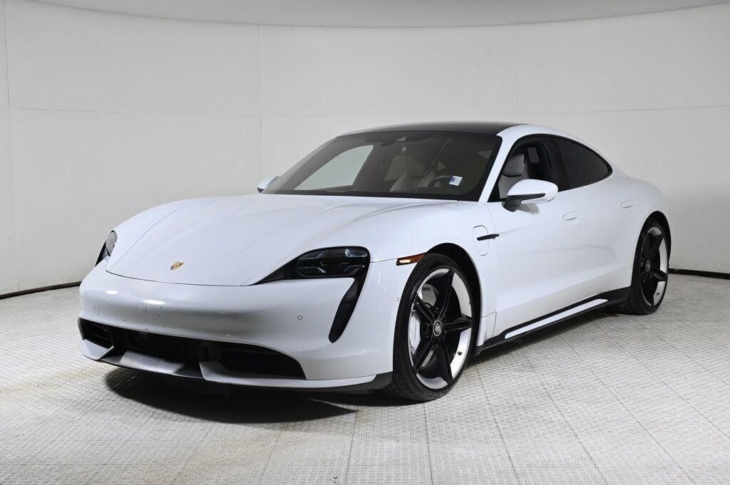 2020 PORSCHE Taycan