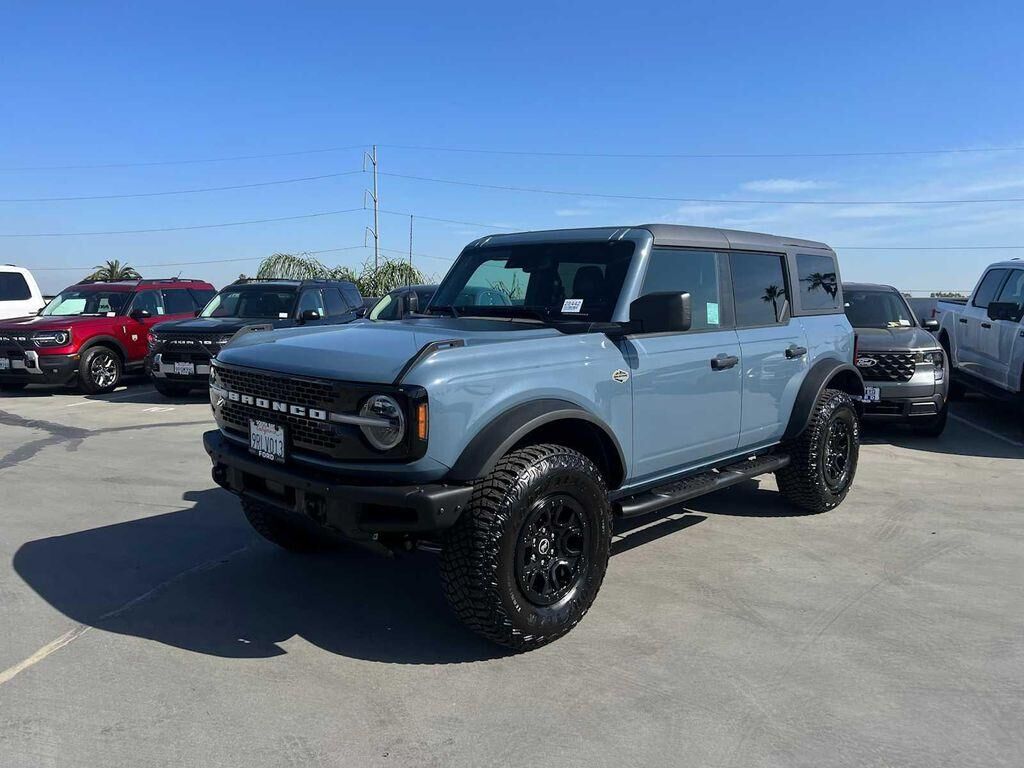 2024 FORD Bronco