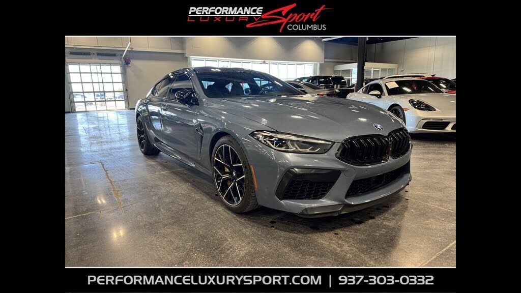 2022 BMW M8