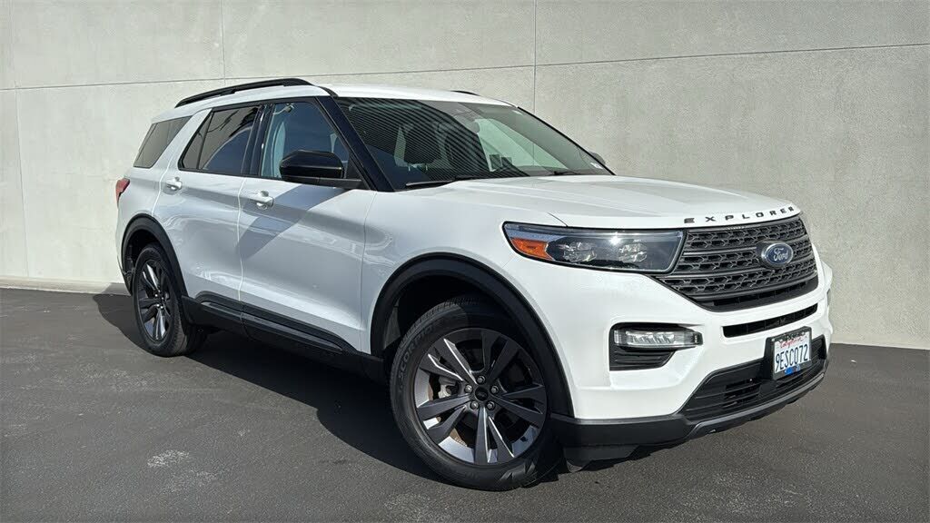 2023 FORD Explorer