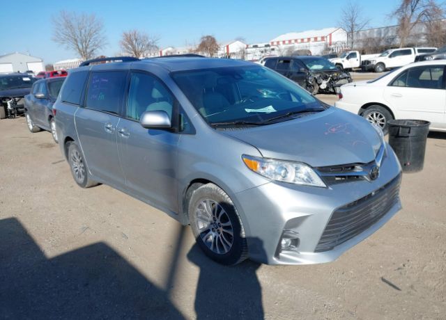 2019 TOYOTA Sienna