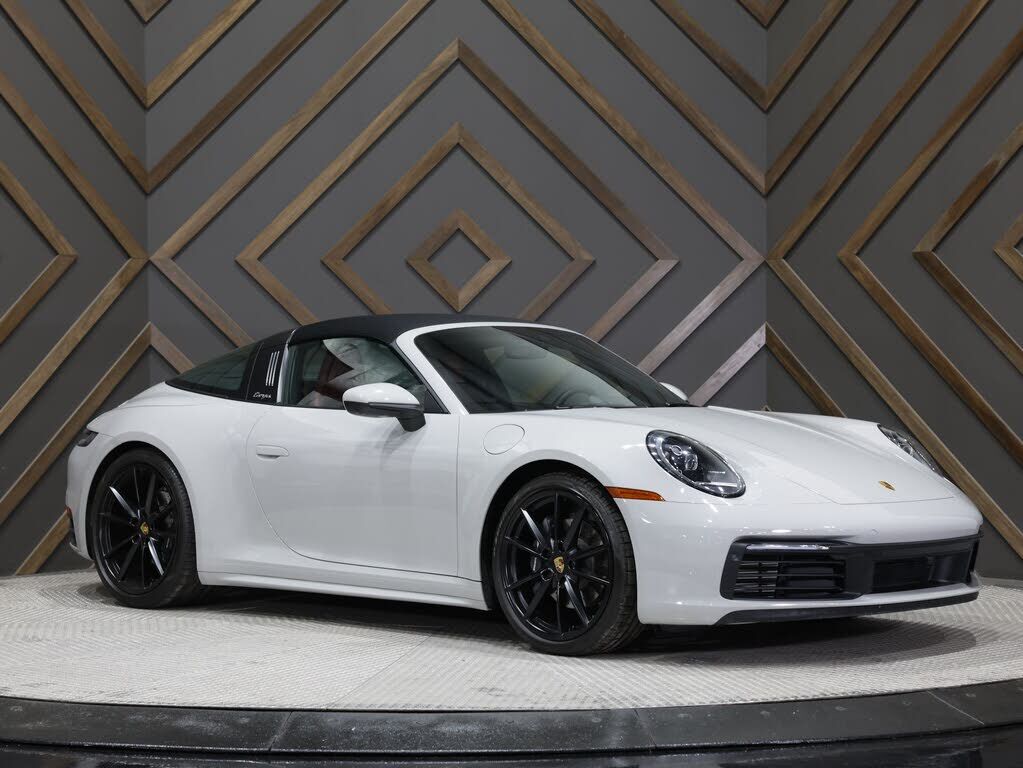 2021 PORSCHE 911