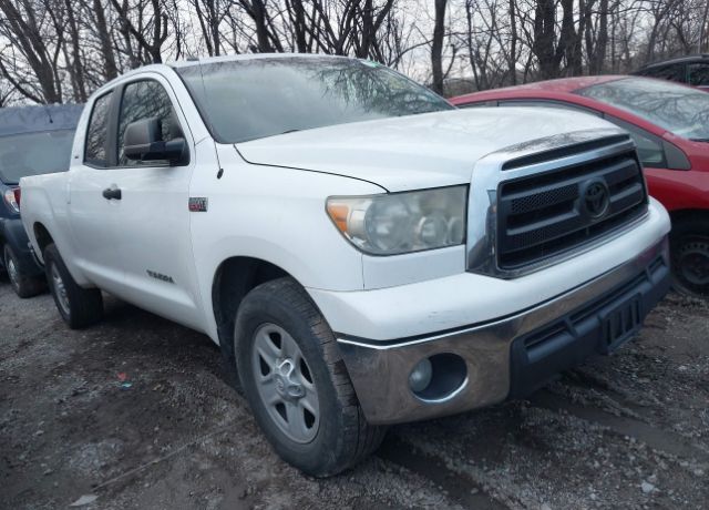 2011 TOYOTA Tundra