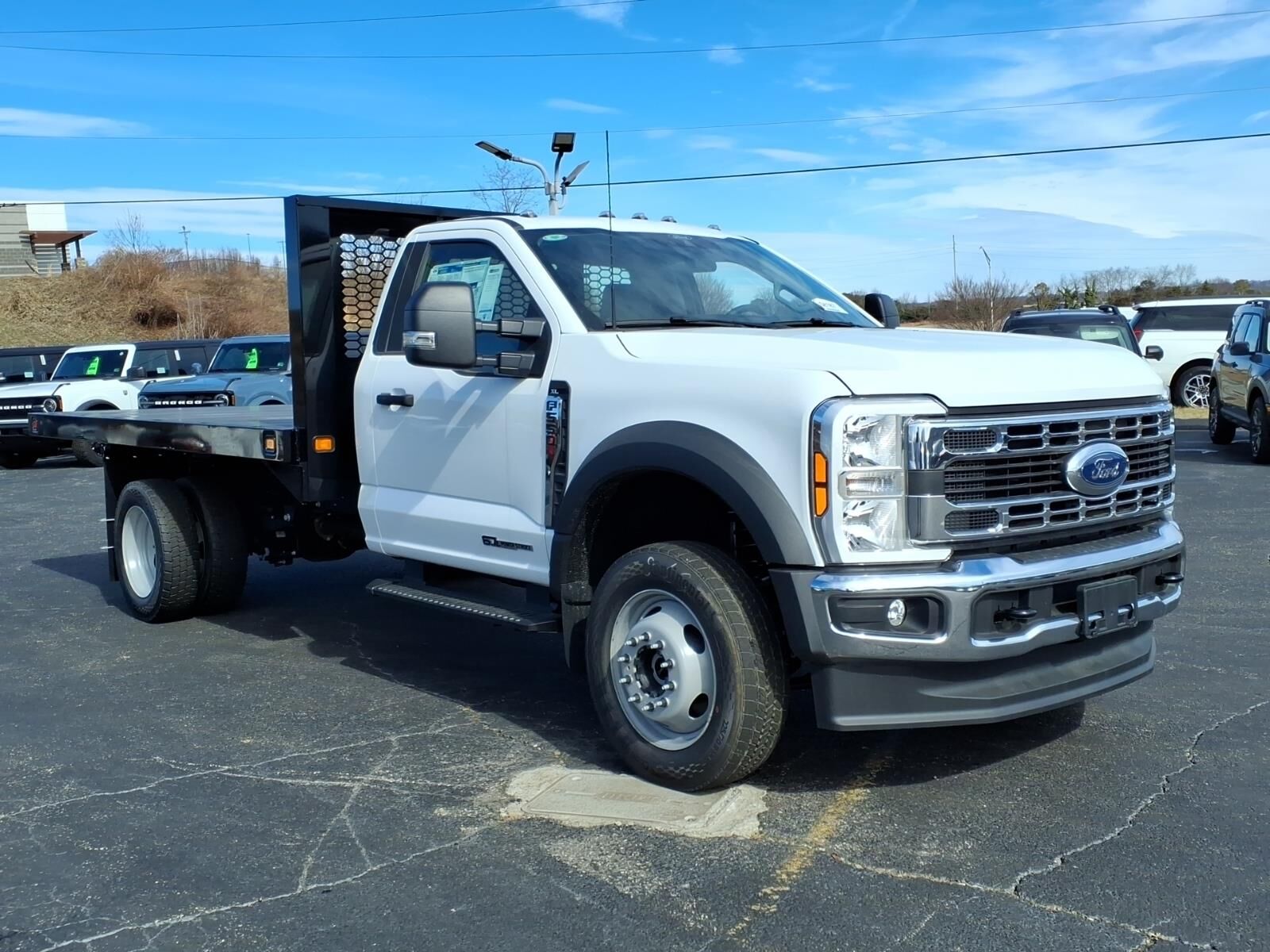 2025 FORD F-550
