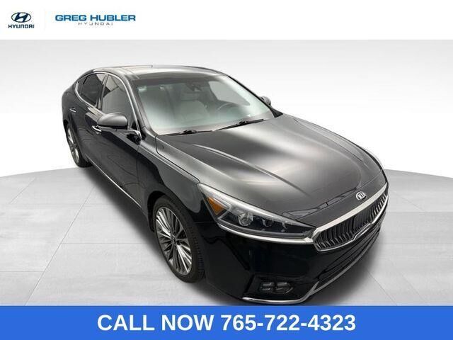 2019 KIA Cadenza