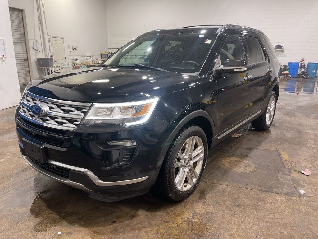 2018 FORD Explorer