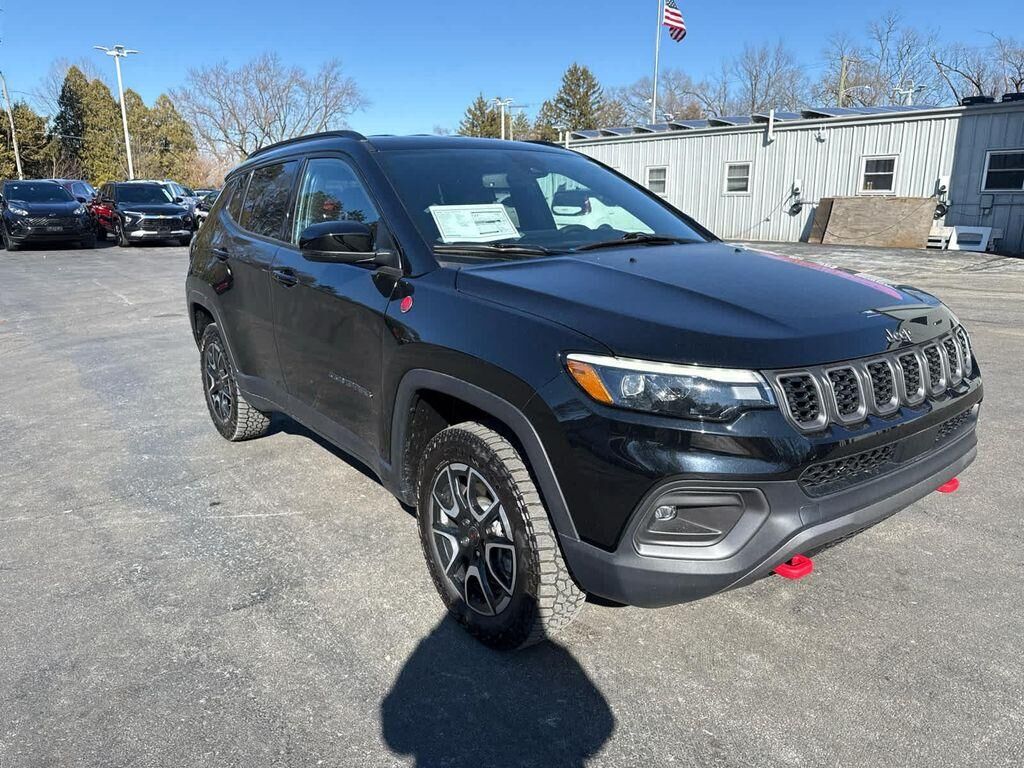 2025 JEEP Compass