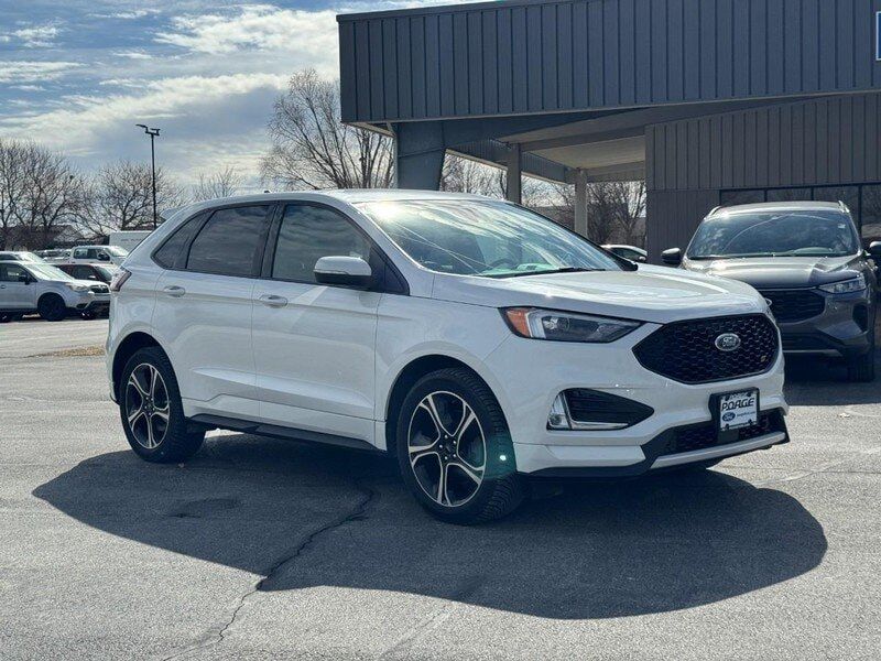 2021 FORD Edge