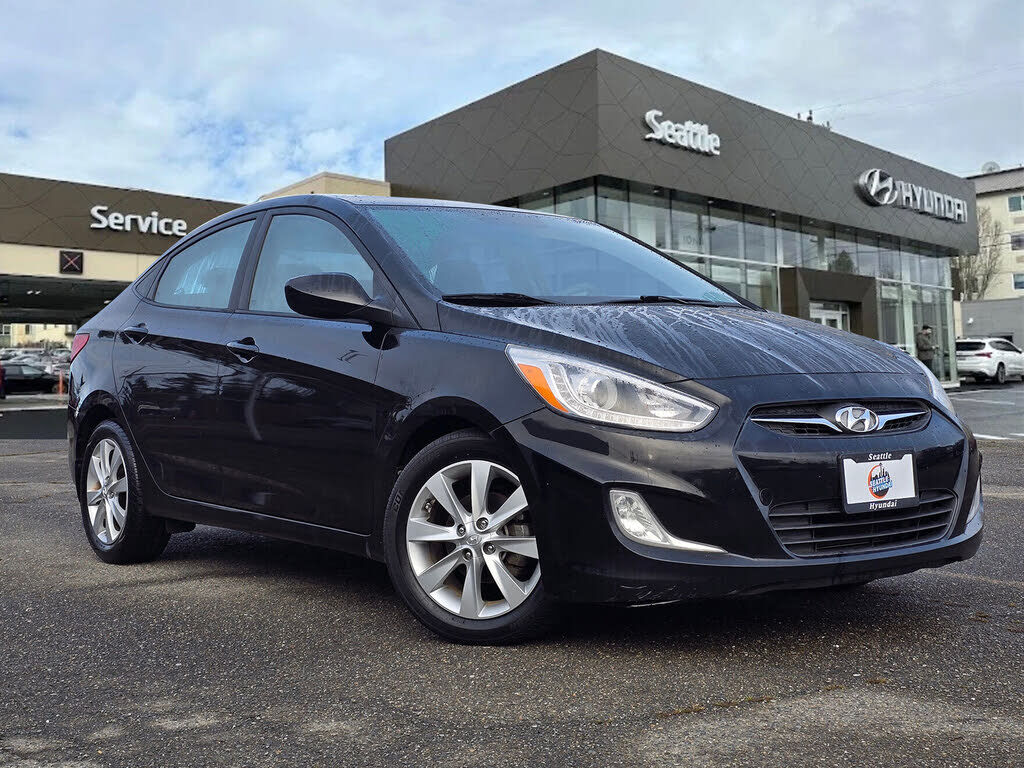 2014 HYUNDAI Accent