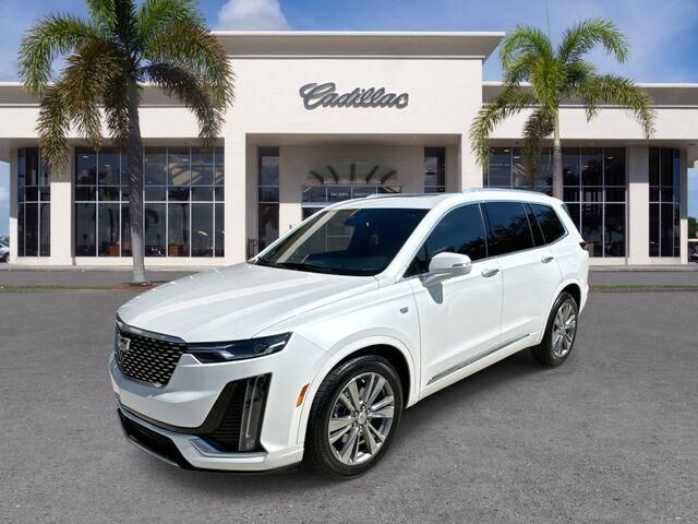 2022 CADILLAC XT6