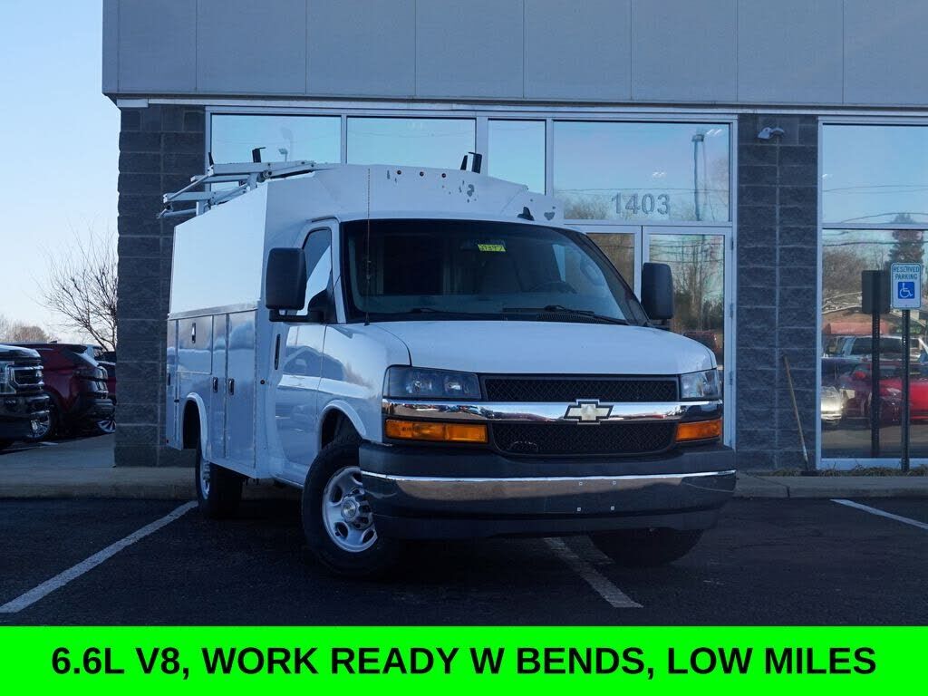 2022 CHEVROLET Express
