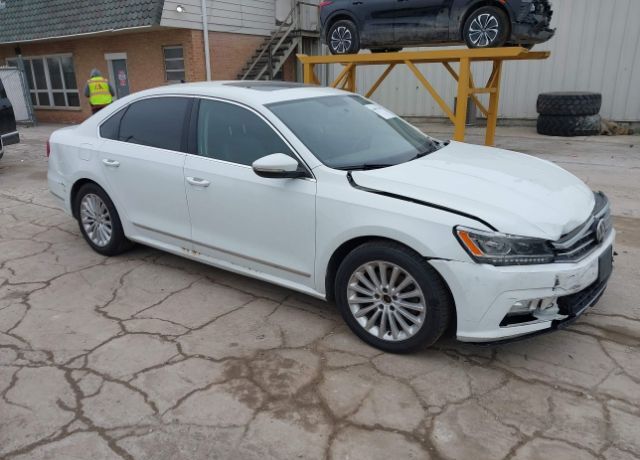 2016 VOLKSWAGEN Passat