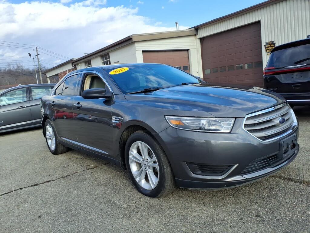 2017 FORD Taurus