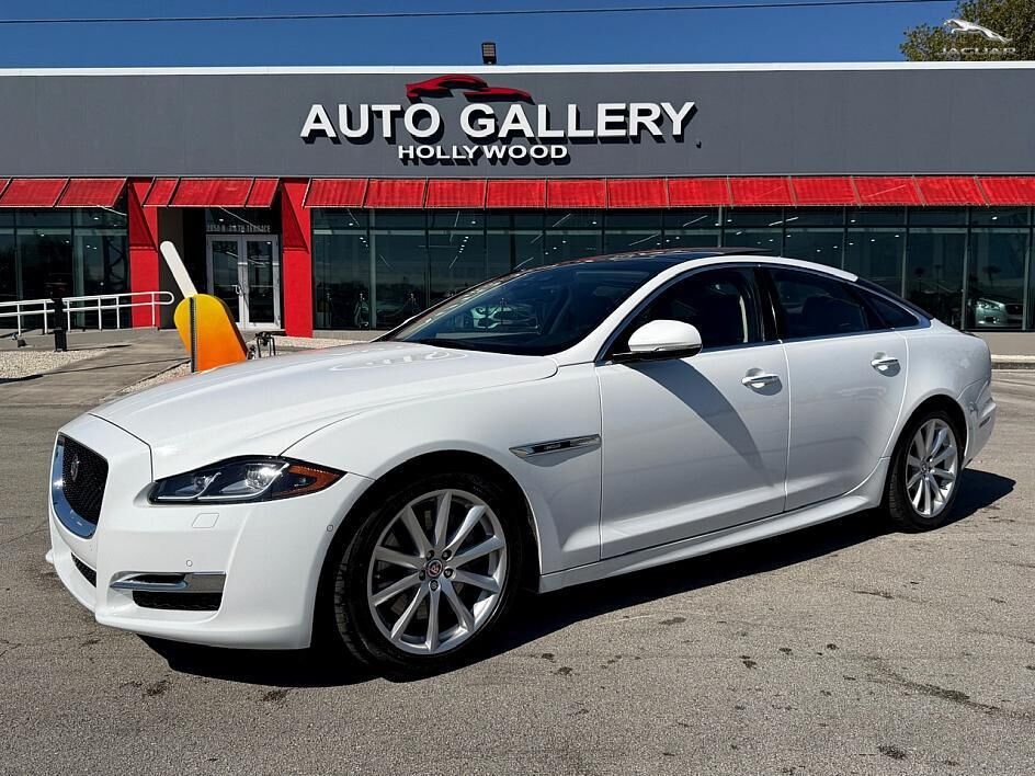 2018 JAGUAR XJ