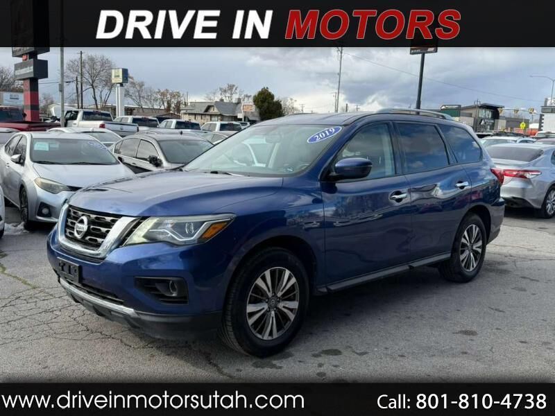 2019 NISSAN Pathfinder