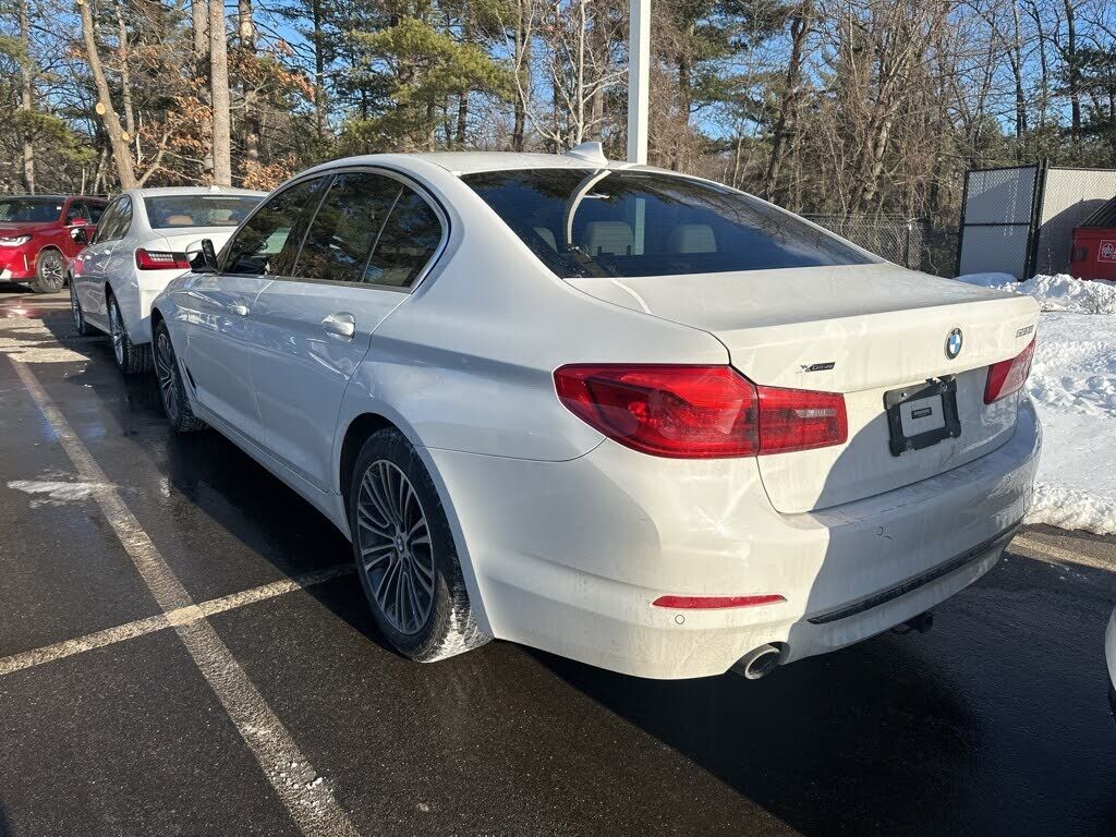 2020 BMW 530i
