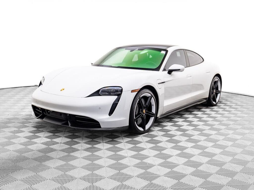 2021 PORSCHE Taycan
