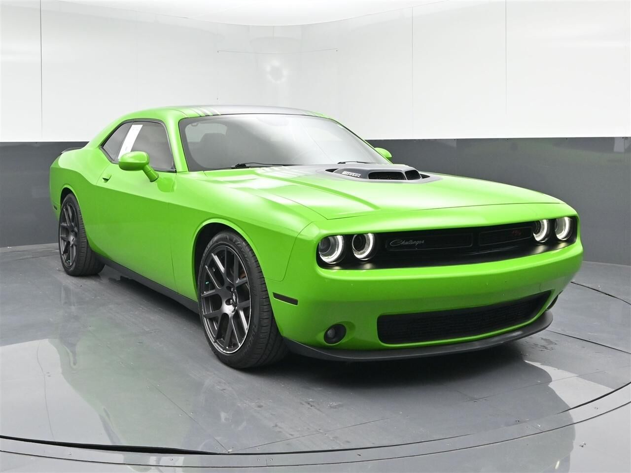 2017 DODGE Challenger