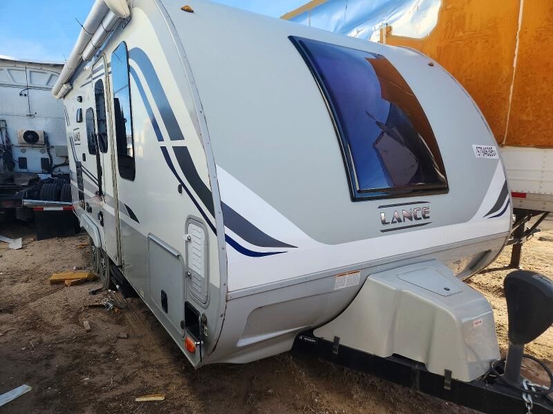 2020 LANCE CAMPER Lance Camper