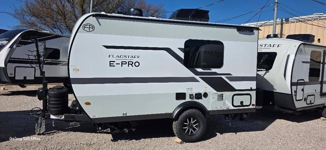 2026 FOREST RIVER Flagstaff Light Weight Trailers