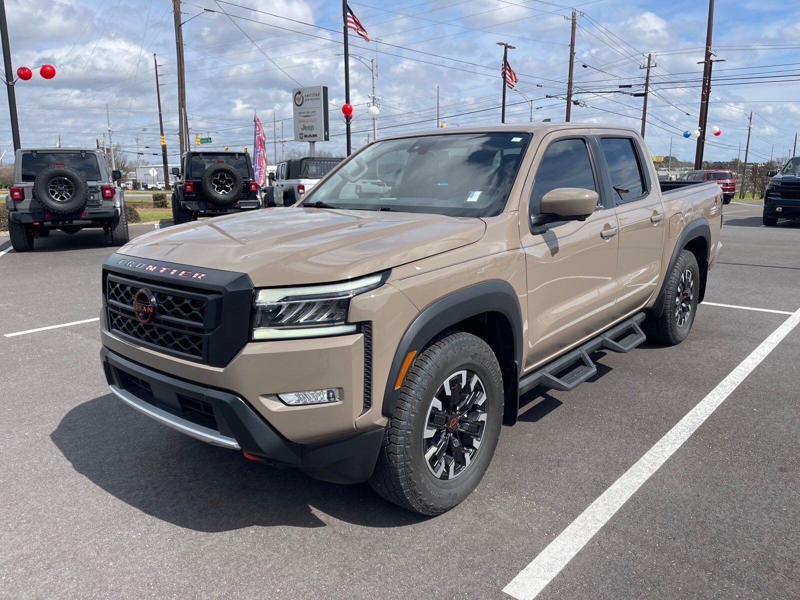 2023 NISSAN Frontier