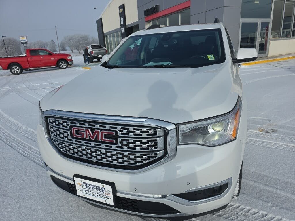 2017 GMC Acadia