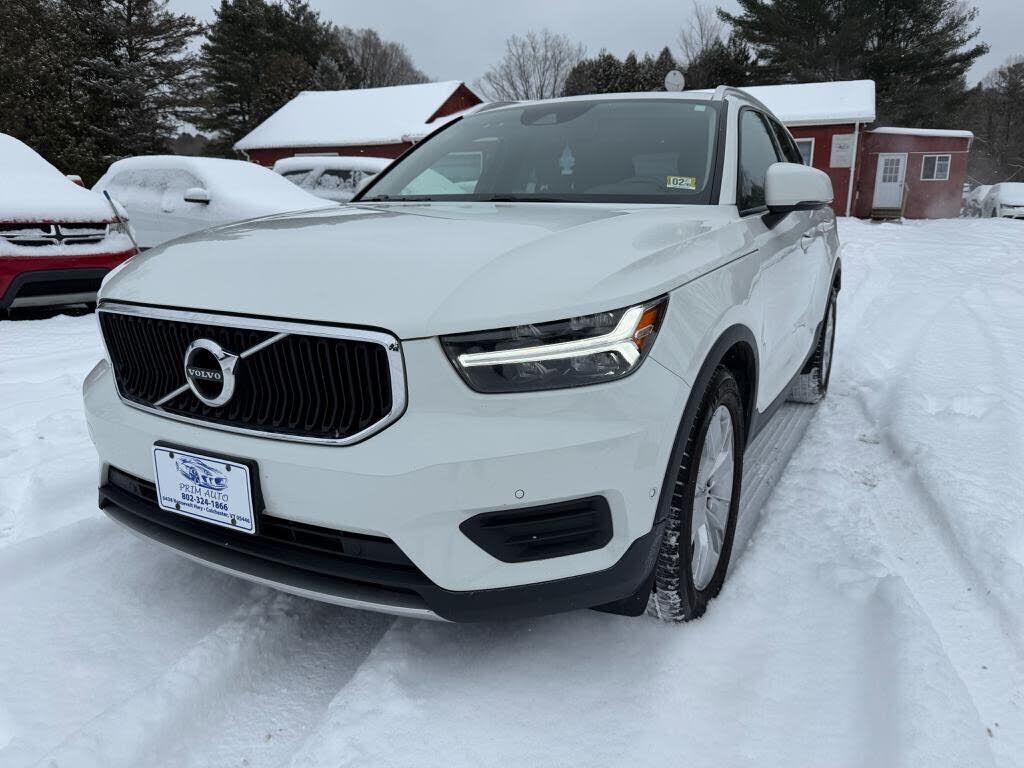 2019 VOLVO XC40