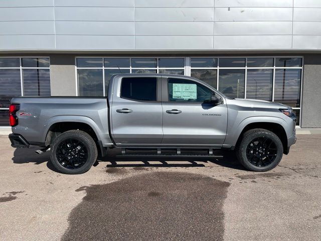 2025 CHEVROLET Colorado