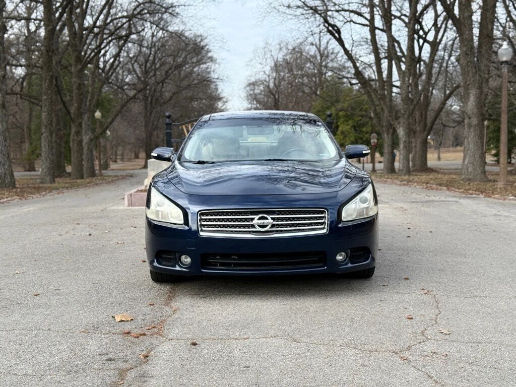 2011 NISSAN Maxima