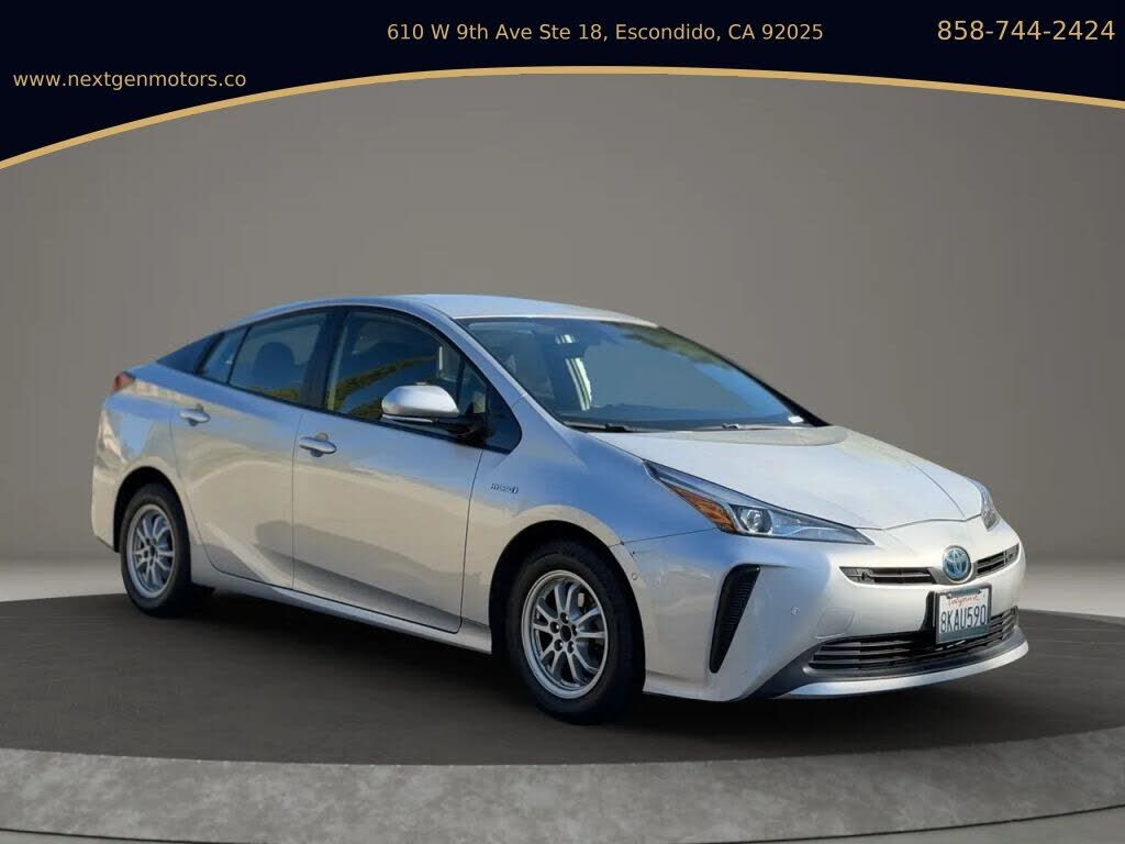 2019 TOYOTA PRIUS