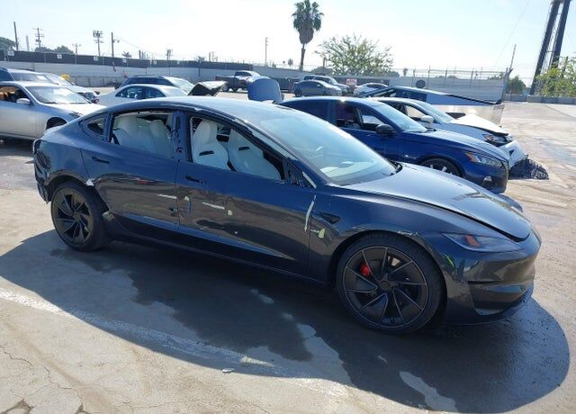2024 TESLA Model 3