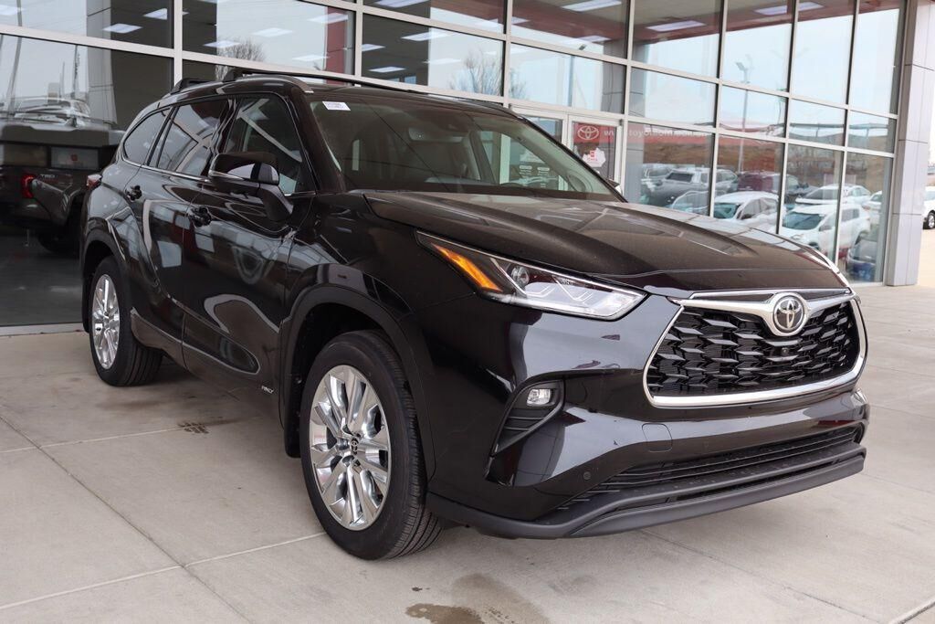 2026 TOYOTA Highlander