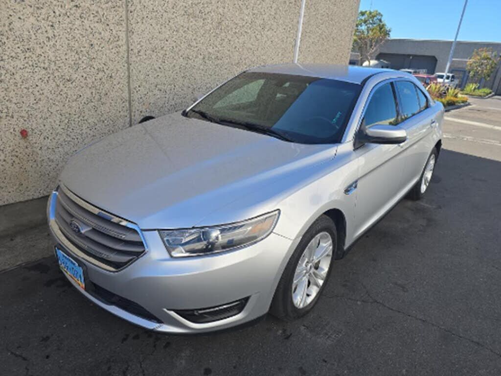 2017 FORD Taurus