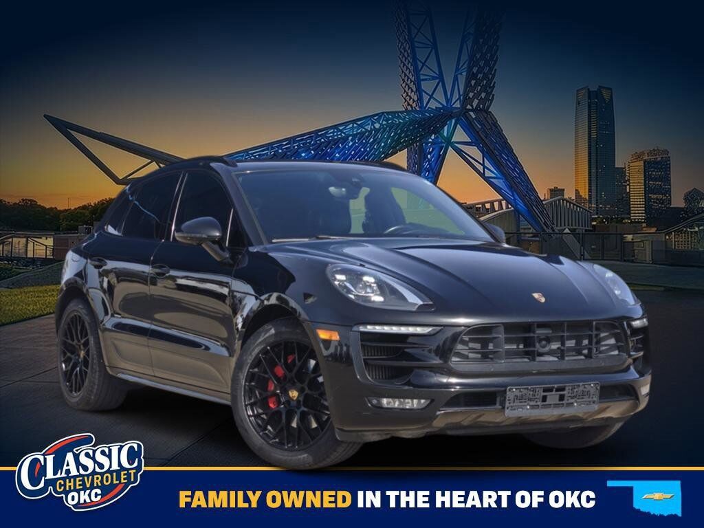 2018 PORSCHE Macan