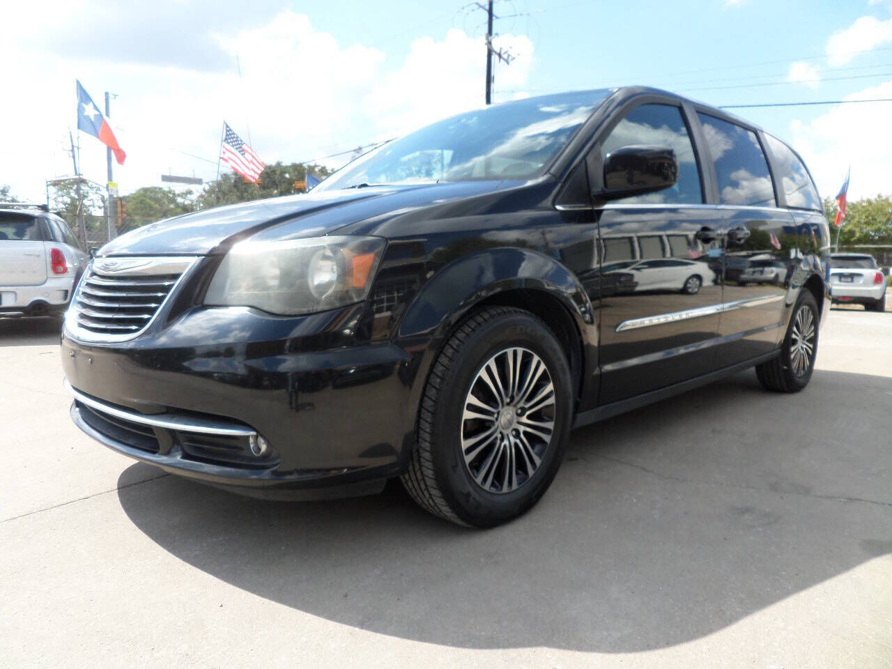 2014 CHRYSLER Town and Country