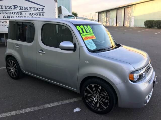 2013 NISSAN Cube