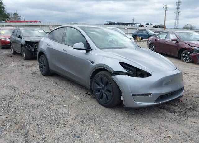 2024 TESLA Model Y