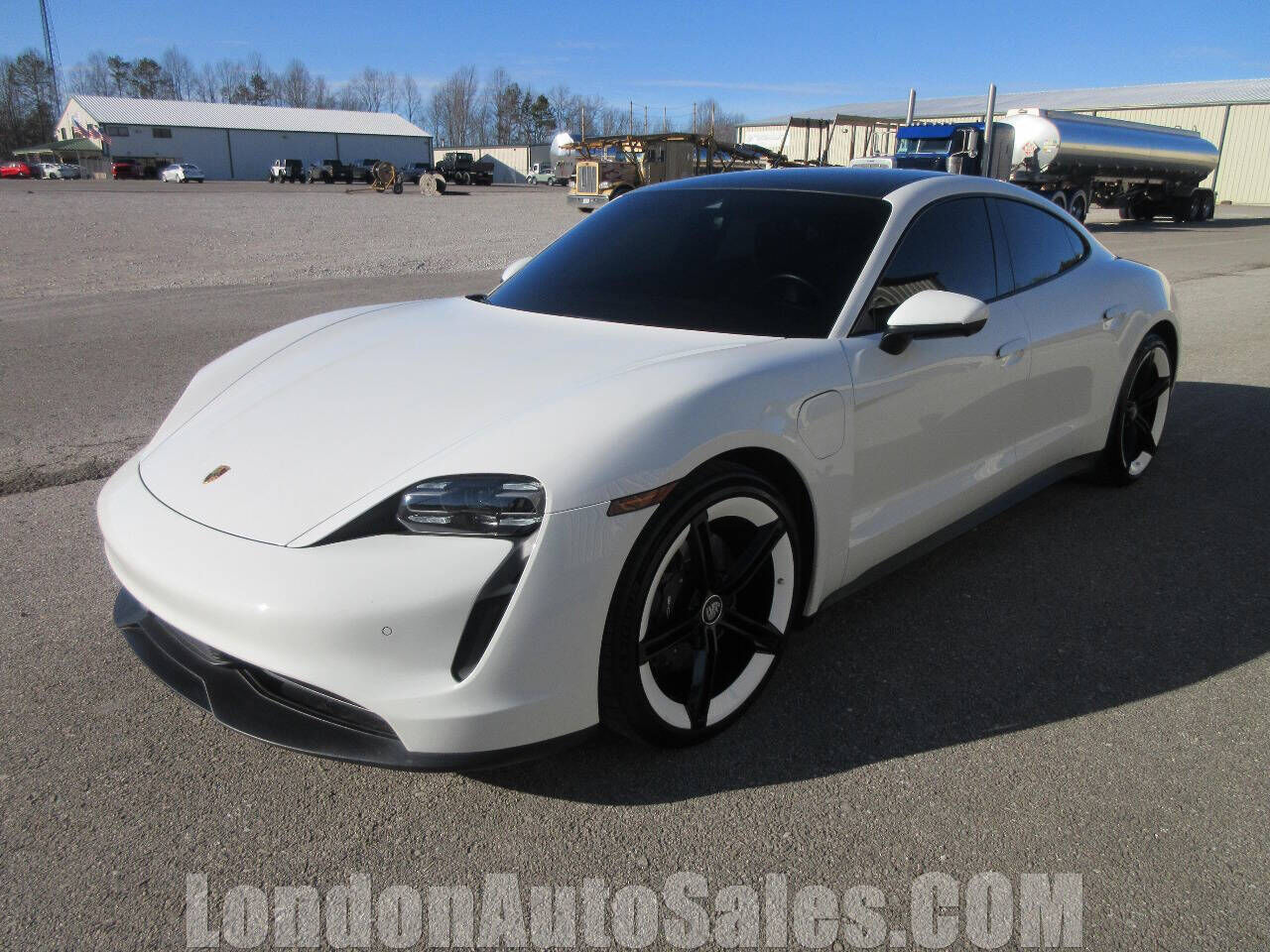2021 PORSCHE Taycan